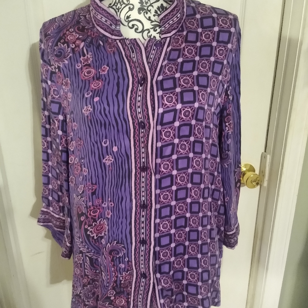 Bob Mackie wearable art blouse size medium.